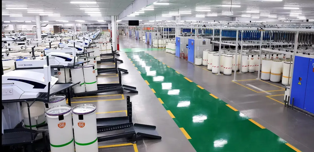 100% Bamboo Fiber Yarn 15S-80S Wholesale Siro Compact Yarn for Socks Raw White Yarn