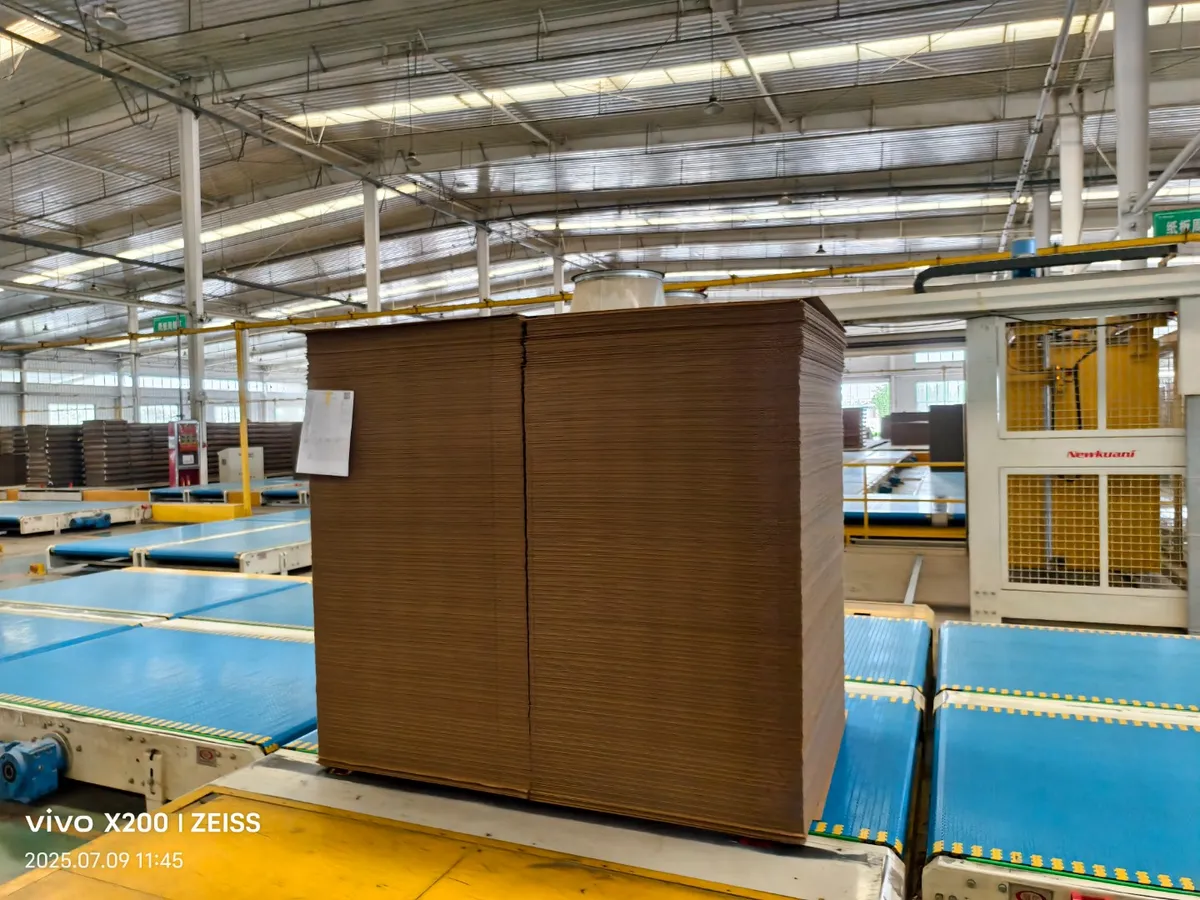 Ente Industrial-Grade Starch Adhesive: Strong Bonding, Fast-Drying for Packaging Applications