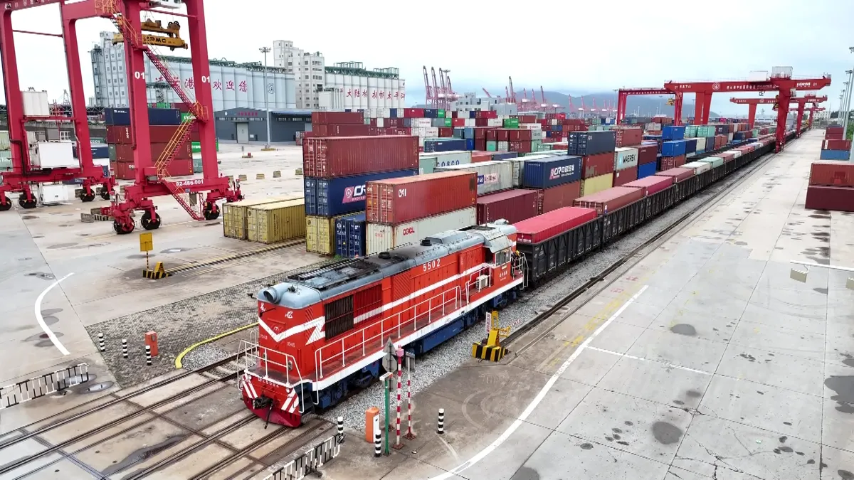 The cumulative number of Lianyungang international freight trains has exceeded 18,000.