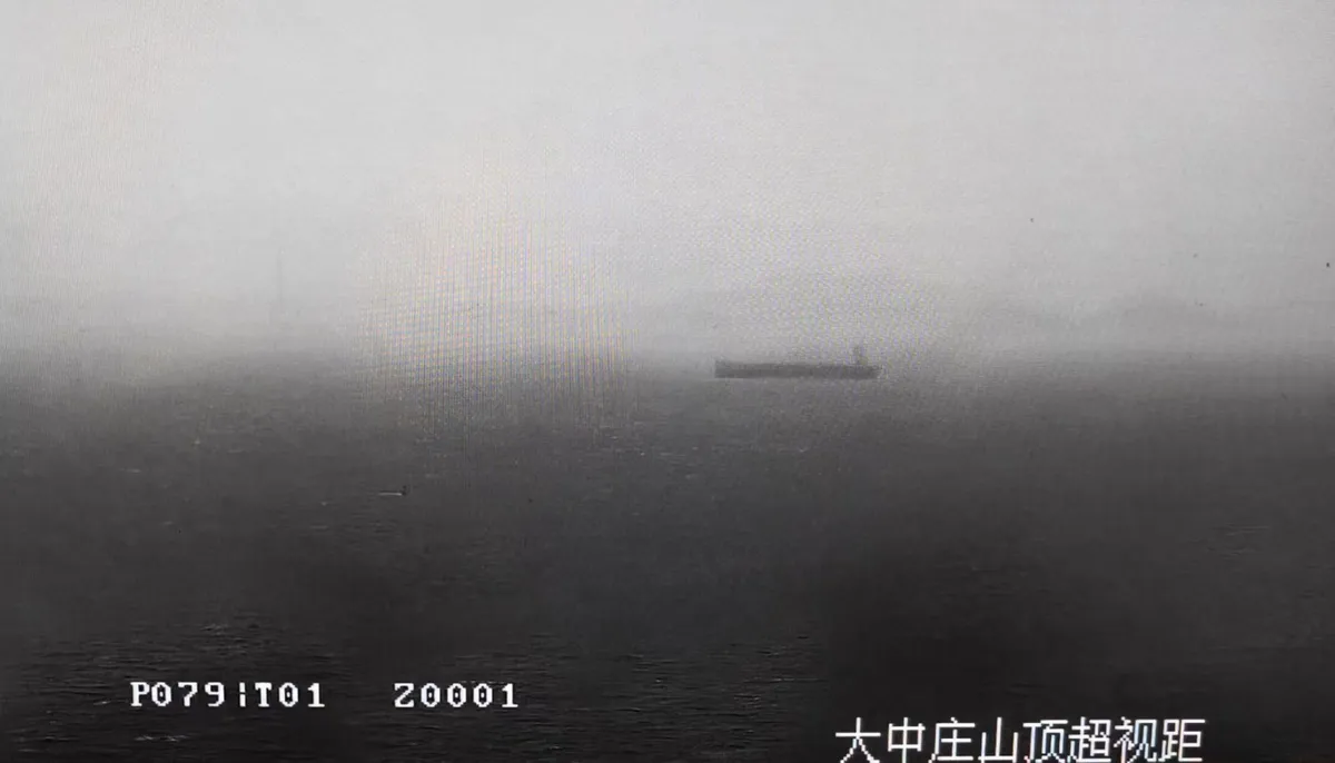 Ningbo Maritime urgently coordinates tugboats to escort vessels into "safe harbors."