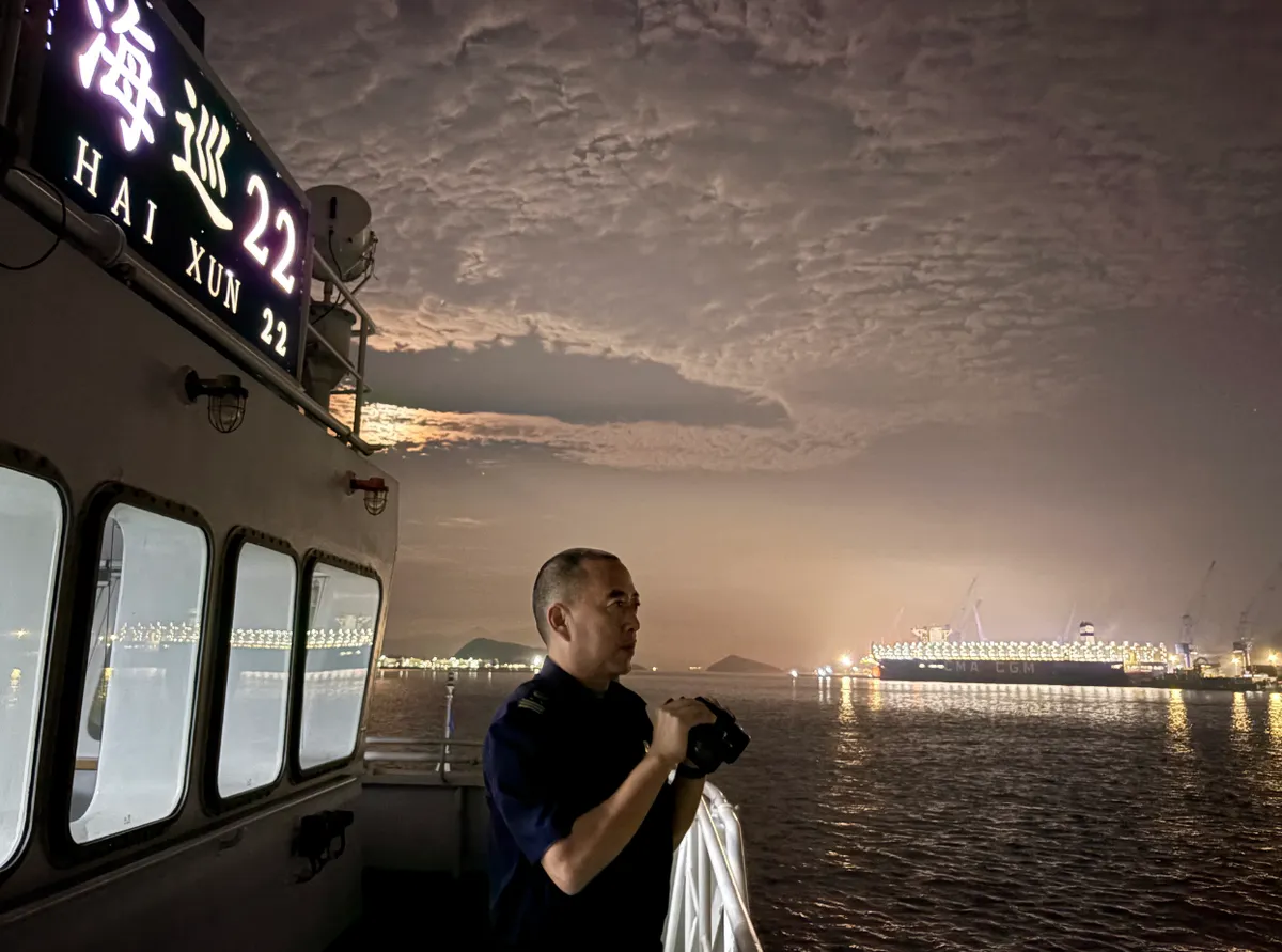 Captain Wang Sanhan of the "Haixun 22" ship: My National Day status &mdash; Online